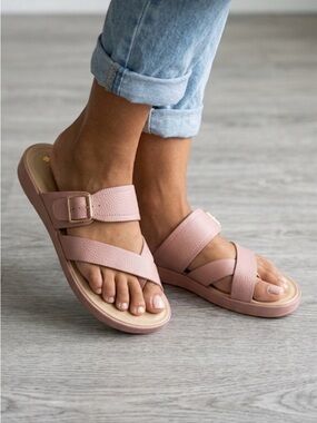 NEW Patrizia Pink Cushiony Sandals